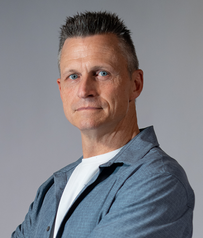 White tshirt cropped